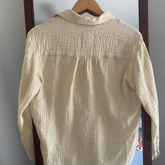 Anthropologie Women’s Beige Textured Button-Down Shirt - Picture 2 of 4